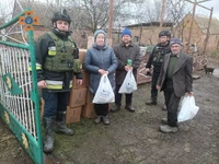 Минулої доби рятувальники Запорізької області доставили мешканцям прифронтових міст 2500 кг продуктів харчування від волонтерів
