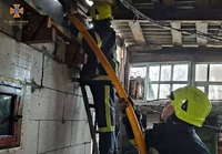 Полтавський район: рятувальники загасили займання в господарчій споруді