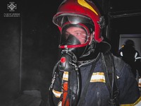 Одеса: рятувальники евакуювали 14 мешканців під час пожежі в гуртожитку