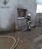 Надзвичайники ліквідували пожежу гаражу в Калуському районі