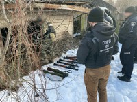 На Чернігівщині прикордонники та поліцейські виявили схрон боєприпасів