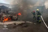 М. Дніпро: надзвичайники загасили палаючий автомобіль