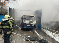 Фастівські рятувальники ліквідували пожежу в господарчій будівлі