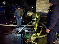 Дністровський район: рятувальники відкачали воду з підтопленого підвалу дитсадка