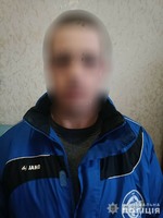 На Дніпропетровщині поліцейські затримали 28-річного чоловіка за крадіжку з будинку