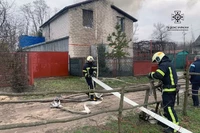 Дніпровський район: надзвичайники ліквідували пожежу в дачному будинку