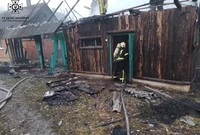 В Надвірнянському районі вогнеборці ліквідували пожежу господарського комплексу