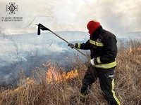 Березівський район: триває ліквідація пожежі на відкритих територіях у Березівському районі