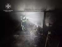 Вранці поблизу Львова вогнеборці ліквідували пожежу в гаражі