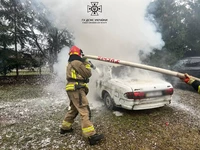 Вогнеборці ліквідували пожежу легкового автомобіля в місті Івано-Франківськ