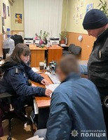 Скоїв ряд крадіжок з торгівельних закладів: поліцейські Дніпра затримали зловмисника