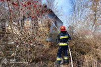 У Хмельницькому районі рятувальники ліквідували 2 пожежі в житлових будинках. На місці однієї з них виявлено тіло чоловіка