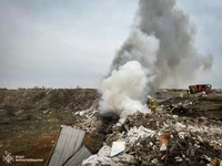 У Миколаєві вогнеборці ліквідовували пожежу сміттєзвалища
