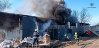 У Черкасах рятувальники ліквідували пожежу в автокооперативі