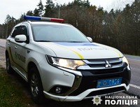 У Житомирському районі поліцейські вилучили наркотичні засоби у трьох чоловіків
