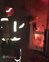 На Кіровоградщині рятувальники приборкали дві пожежі господарчих будівель у житловому секторі
