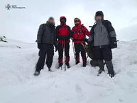 Двох туристів з Тернопільщини, розшукали рятувальники у засніжених Карпатах