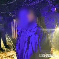 У Чернівецькому районі поліцейські затримали чоловіка за вбивство знайомого