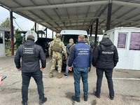 (ВІДЕО) На кордоні з Угорщиною затримали іноземця, який вивозив дівчину з метою сексуальної експлуатації