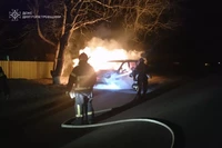 Синельниківський район: вогнеборці ліквідували загорання автомобіля