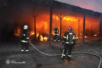 Кропивницький: рятувальники загасили пожежу нежитлової будівлі