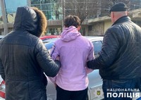 У Львові поліцейські викрили зловмисника, підозрюваного у зухвалому пограбуванні жінки