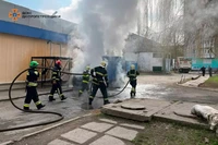 М. Павлоград: вогнеборці ліквідували загорання мікроавтобуса