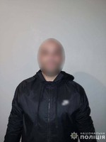 Мукачівські поліцейські затримали зловмисника за підозрою у спричиненні тяжких тілесних ушкоджень своїй колишній дружині