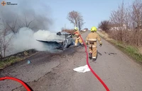 Полтавський район: рятувальники ліквідували пожежу в автомобілі
