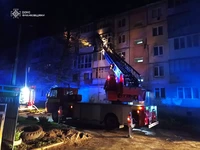 На пожежі в багатоповерхівці міста Калуш виявили тіло чоловіка, жінку вдалось врятувати