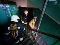 У Черкасах на пожежі евакуйовано господаря квартири