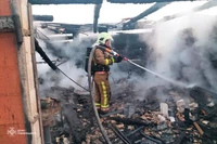 Пожежу у приватному господарстві ліквідували рятувальники у Рівненському районі