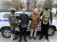 У Чернігові поліцейські затримали «наркозакладчиків» з партією психотропів вартістю півмільйона гривень