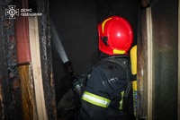 Одеса: рятувальники ліквідували пожежу у чотириповерховому житловому будинку