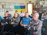 На Черкащині працівники заводу дізналися про психосоціальну підтримку та основні заходи з безпеки праці