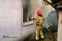 М. Синельникове: вогнеборці ліквідували пожежу в житловому будинку