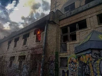 Подільський район: вогнеборці ліквідували пожежу у відселеній будівлі