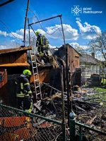 Дрогобицький район: пожежа в дерев'яній господарській будівлі, критій шифером