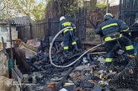 М. Дніпро: рятувальники ліквідували пожежу на території приватного домоволодіння