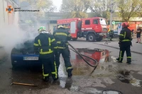 М. Павлоград: рятувальники загасили палаючий легковий автомобіль