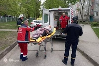 Вараш: рятувальники надали допомогу лікарям у транспортуванні важкохворого чоловіка