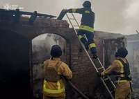 Сумський район: рятувальники ліквідували пожежу, яку спричинив ворожий обстріл