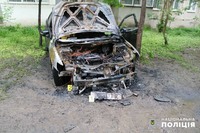 Одеські поліцейські викрили двох молодиків, які підпалили автомобіль місцевого жителя