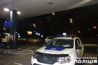 Напав із ножем на оператора АЗС: поліцейські Дніпровського району столиці затримали підозрюваного у хуліганстві