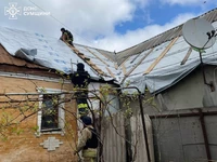 Охтирський район: рятувальники провели відновлювальні роботи в оселі мирних громадян, яка зазнала пошкоджень через ворожі удари