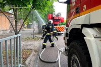 Дніпровські вогнеборці врятували чоловіка з палаючої квартири