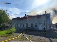 Вогнеборці ліквідували пожежу не діючої будівлі в Калуському районі