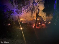 Рятувальники Ужгорода загасили пожежу у дачному будинку