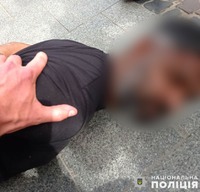 У центрі Львова поліцейські затримали іноземця за підозрою у вчиненні розбійного нападу