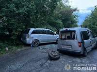 За минулу добу на Вінниччині у двох ДТП травмувались троє дітей та троє дорослих: поліція розслідує обставини аварій
